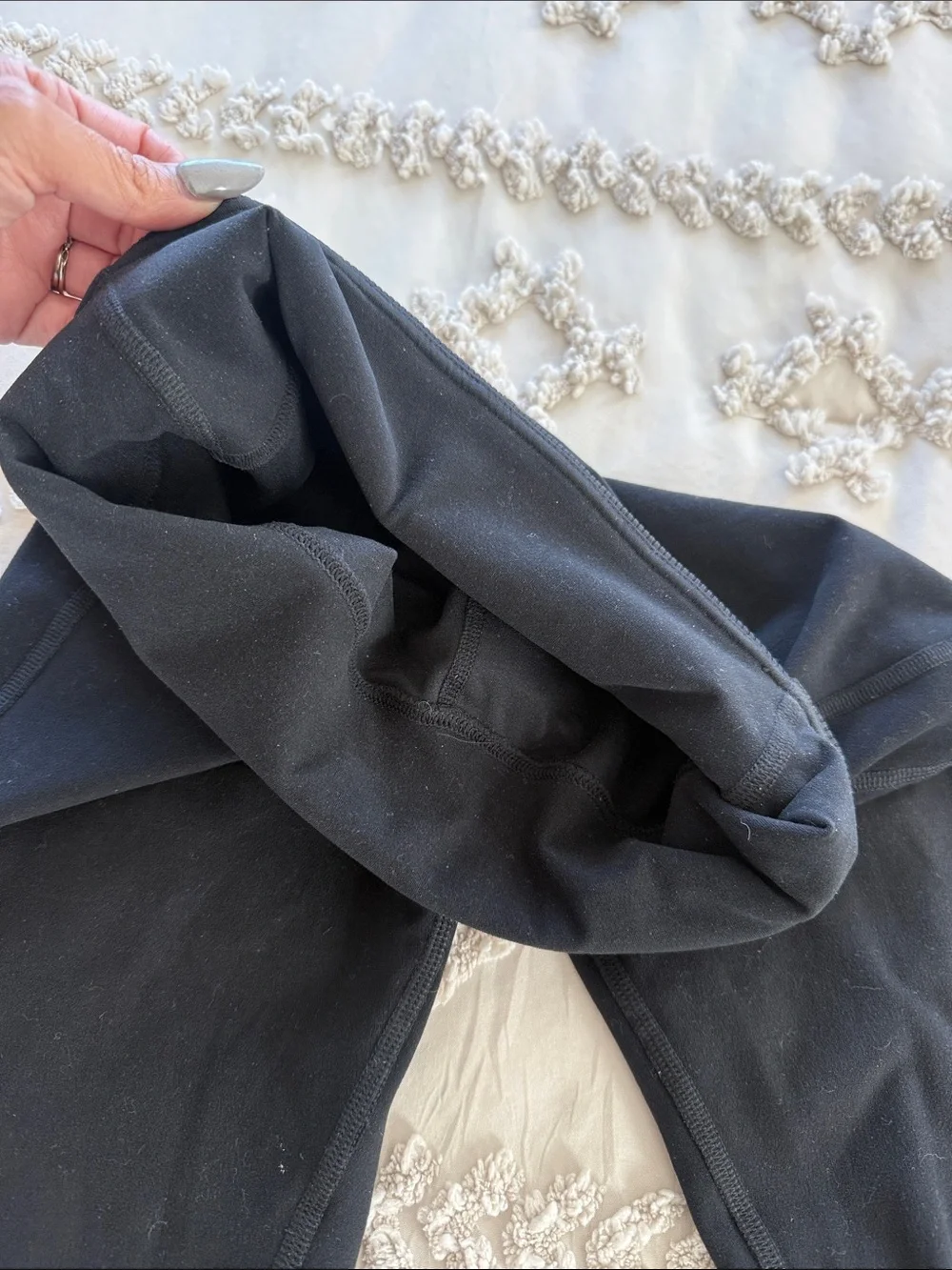 Alo leggings with ribbed cuff and waistband